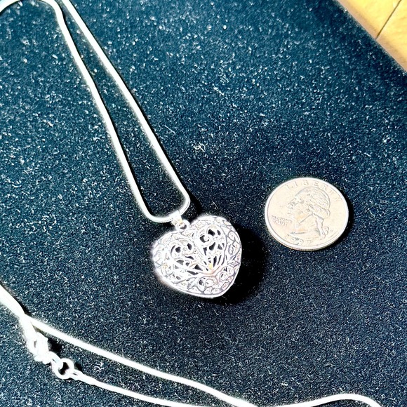 925 Sterling Silver Filigree Heart Pendant Necklace 14" Snake Chain - Picture 13 of 14